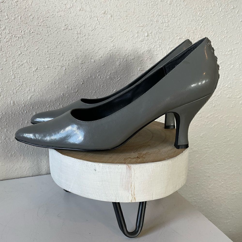 Laura Scott Gray Heels Size 9.5M EUC
